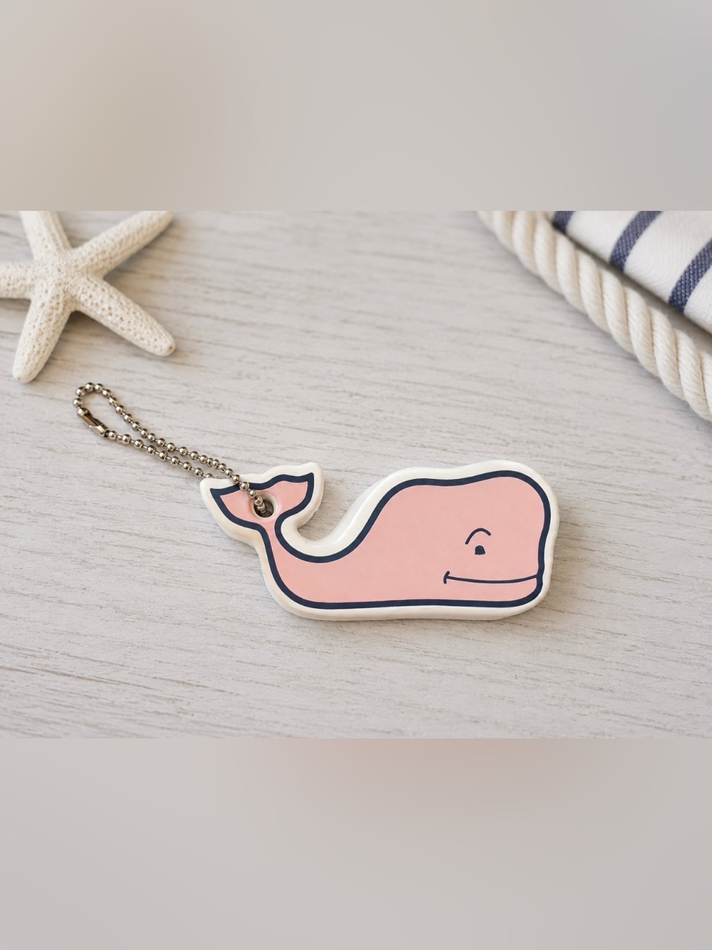 Vineyard Vines Squishy Floating Whale Keychain